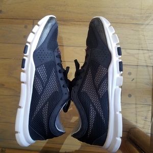 SALE Reebok Black Women's running Sneakers sz 7